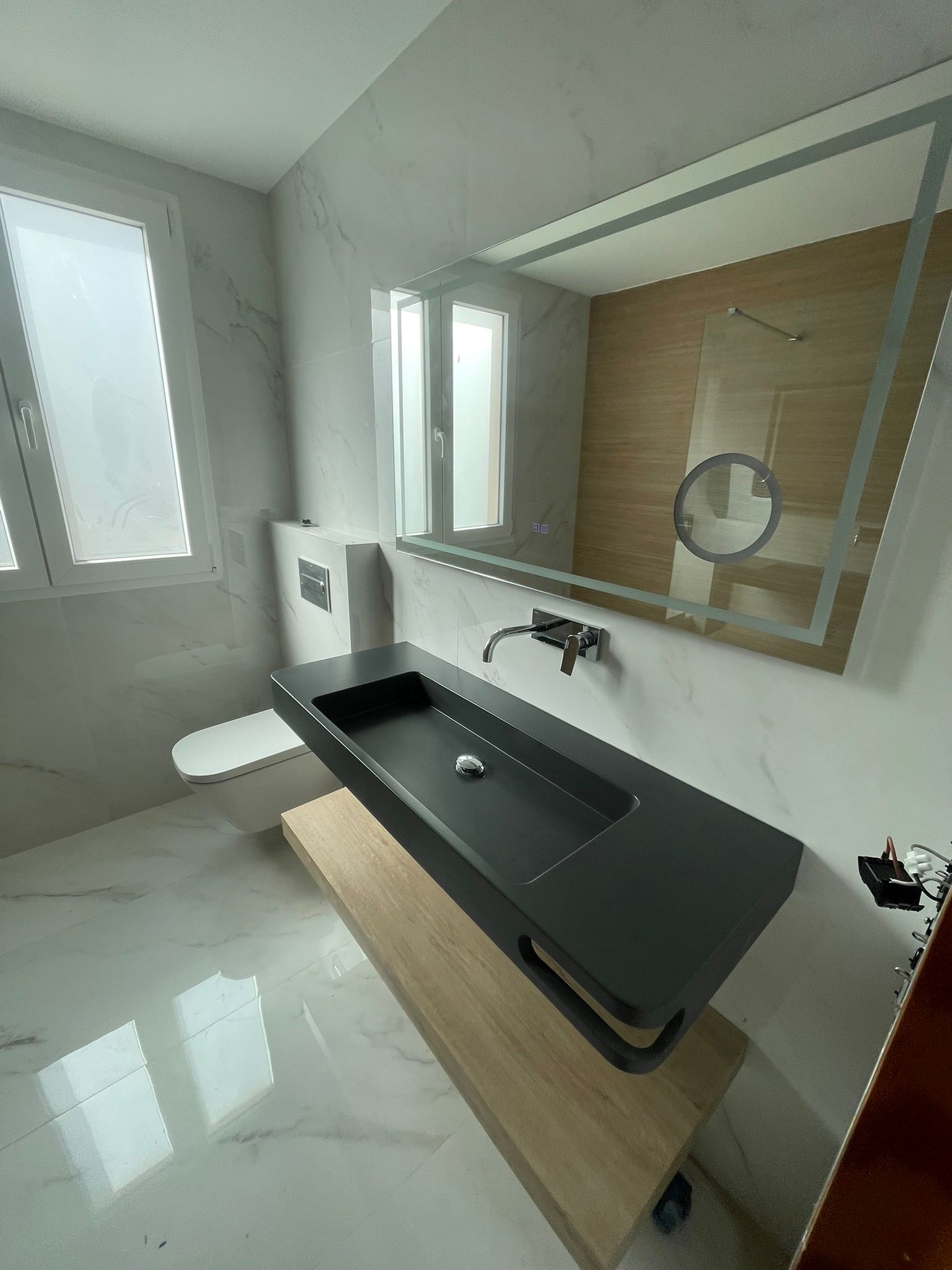 Baño terminado tras reforma e instalación