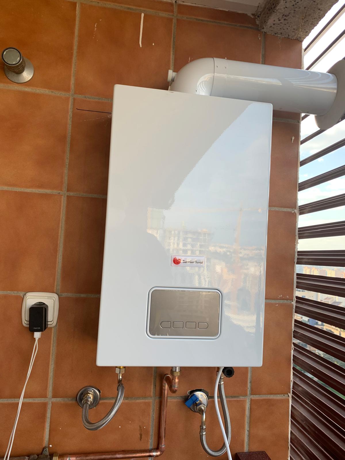 Calentador de gas instalado en vivienda